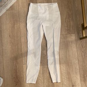 White Lululemon leggings